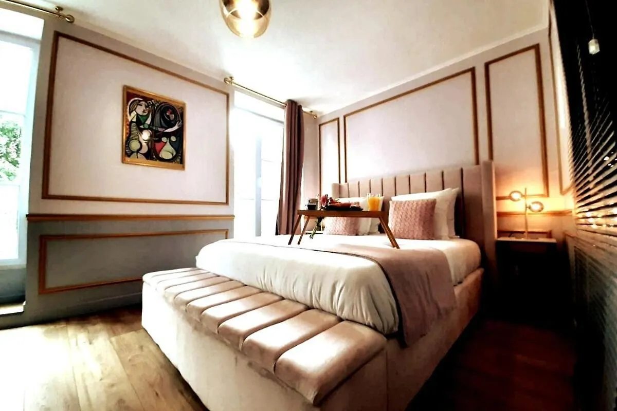 Da Vinci Apartment Paris Montmartre Aircon